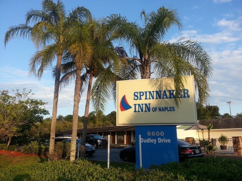 Spinnaker Inn Of Naples Vineyards Exteriör bild