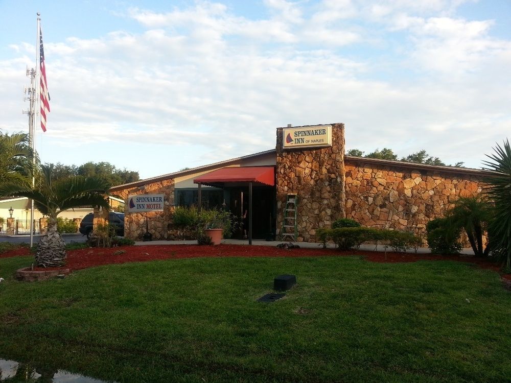 Spinnaker Inn Of Naples Vineyards Exteriör bild