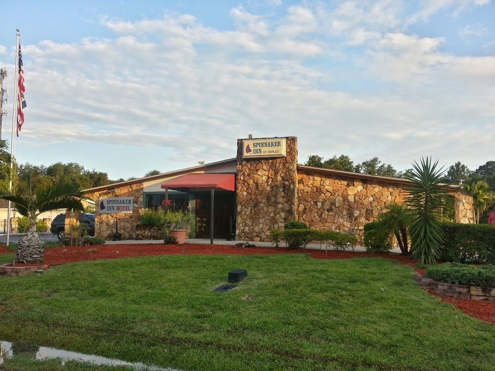Spinnaker Inn Of Naples Vineyards Exteriör bild